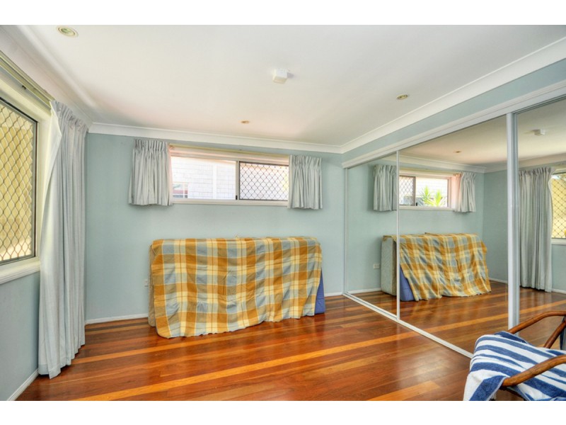 15 Nevenia Street, Labrador QLD 4215
