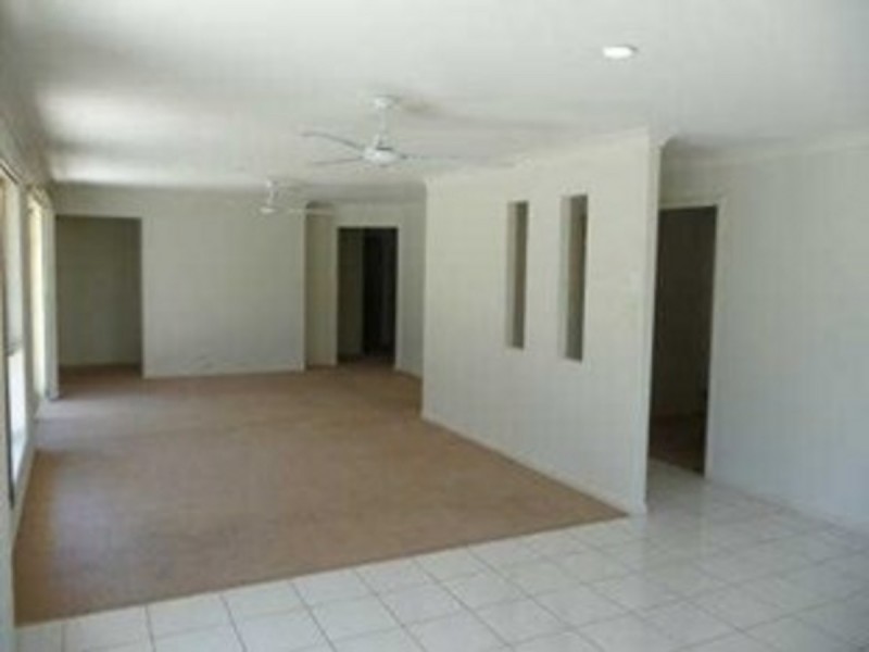 75 Cootharaba Drive, Helensvale QLD 4212