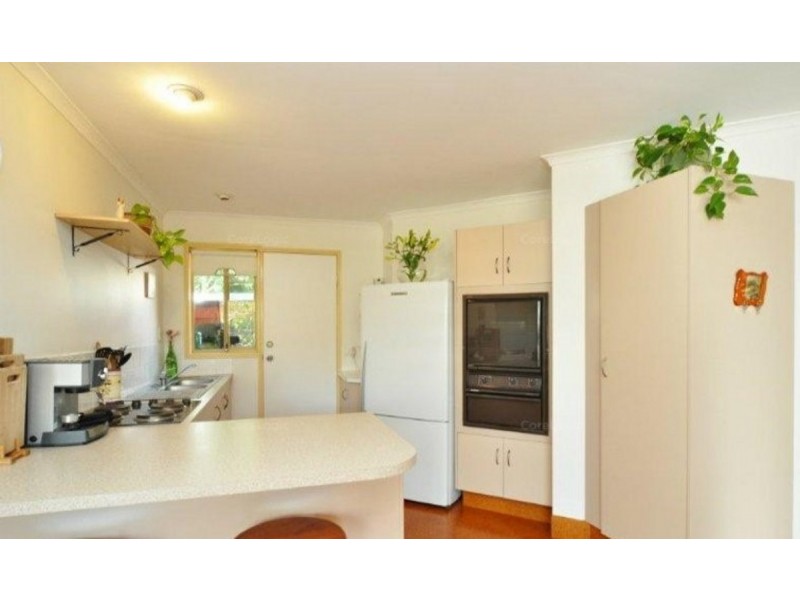 2/18 Stephanie Court, Labrador QLD 4215