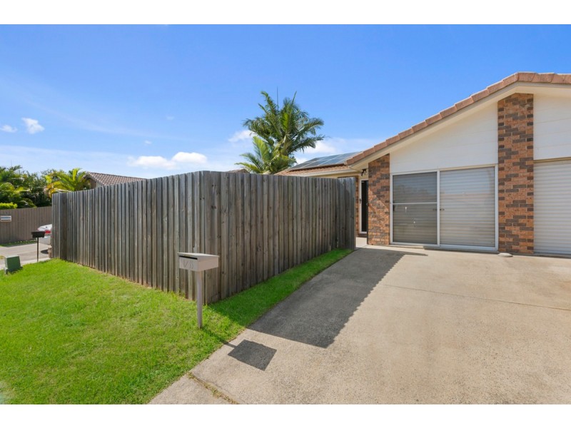 1/35 Kenny Drive, Labrador QLD 4215