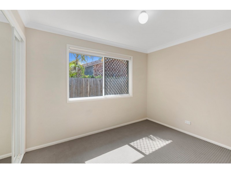 1/35 Kenny Drive, Labrador QLD 4215