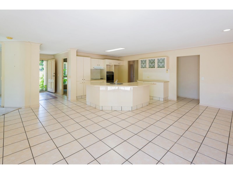 14 Pickworth Court, Parkwood QLD 4214