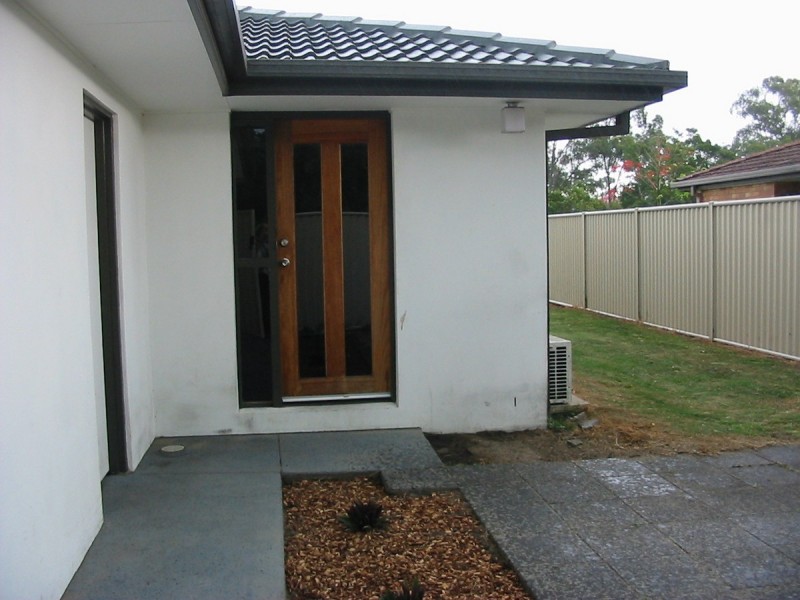 2/130 Kumbari Avenue, Labrador QLD 4215