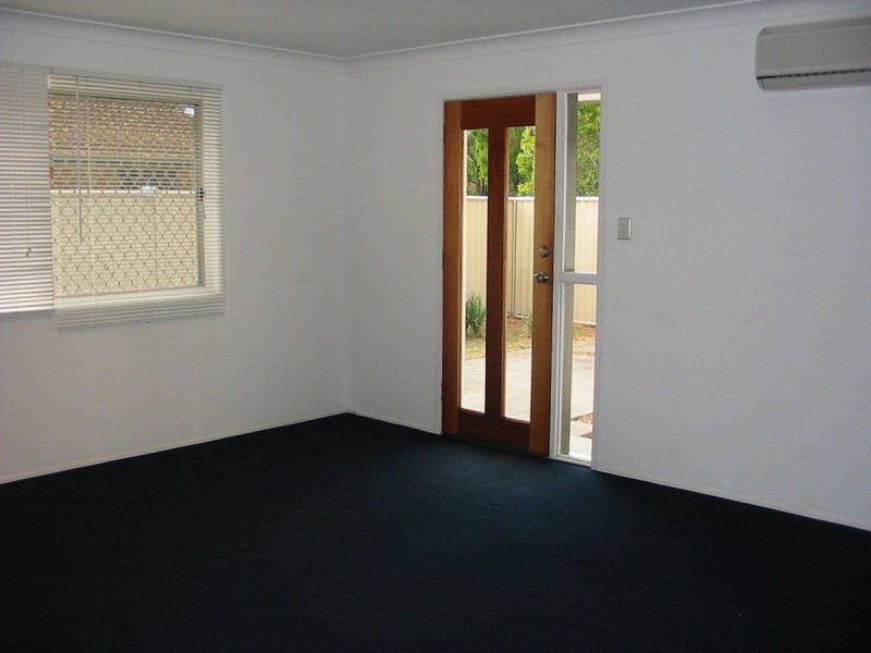 2/130 Kumbari Avenue, Labrador QLD 4215