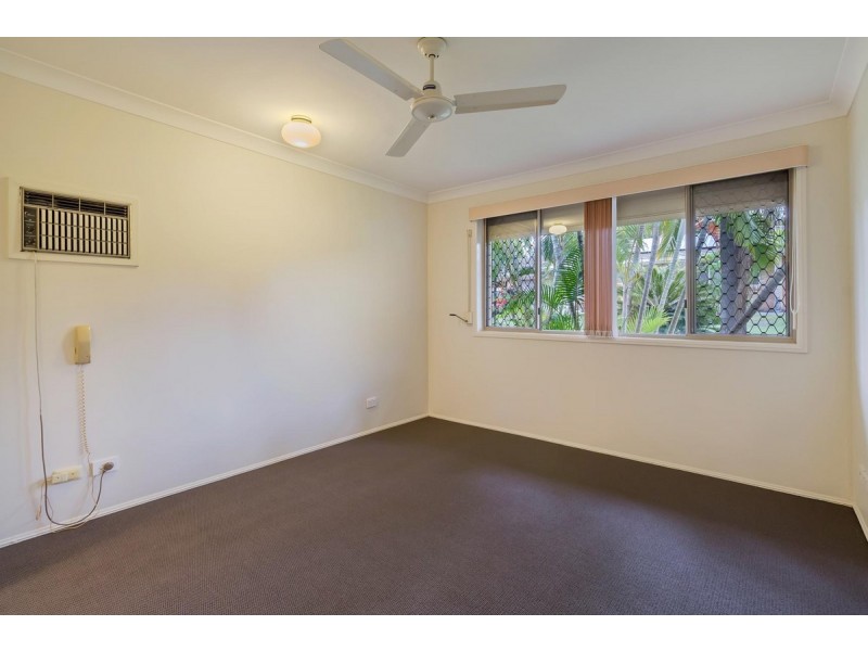 27/33 Edmund Rice Drive, Southport QLD 4215