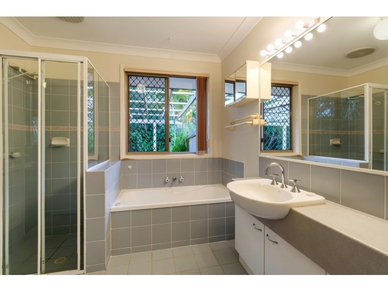 27/33 Edmund Rice Drive, Southport QLD 4215