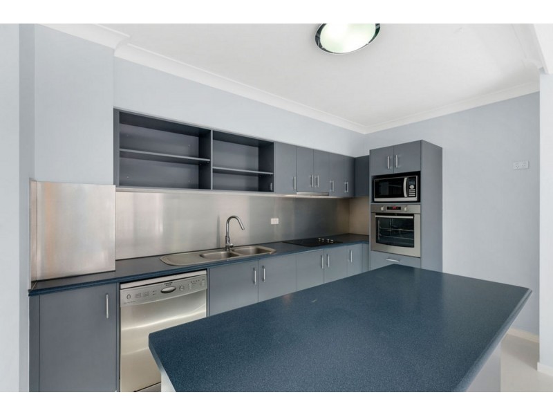 13/18-22 Parker Street, Labrador QLD 4215