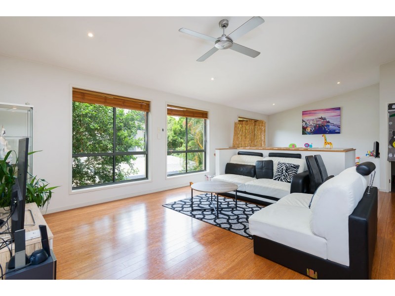 1/30 Broad Street, Labrador QLD 4215