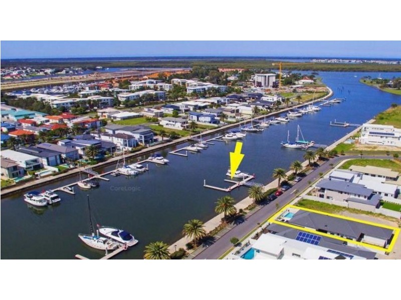 18 North View Street, Hope Island QLD 4212