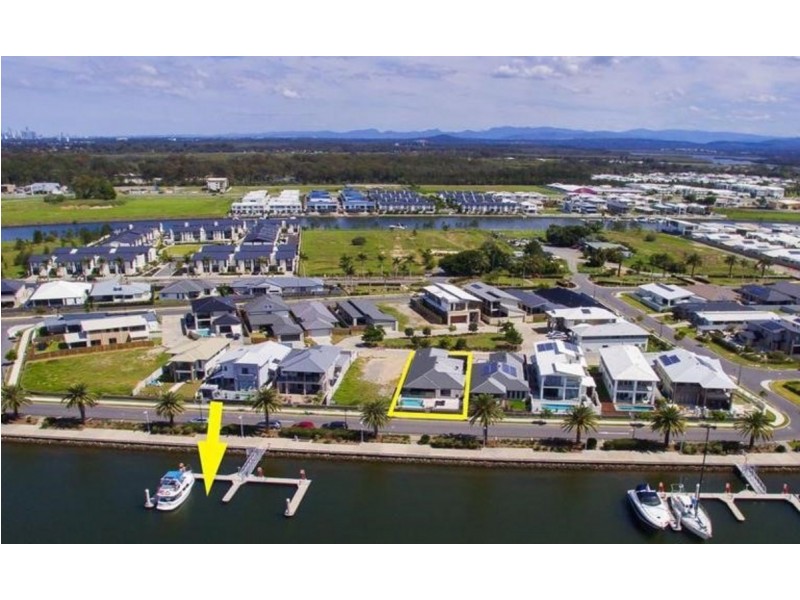 18 North View Street, Hope Island QLD 4212