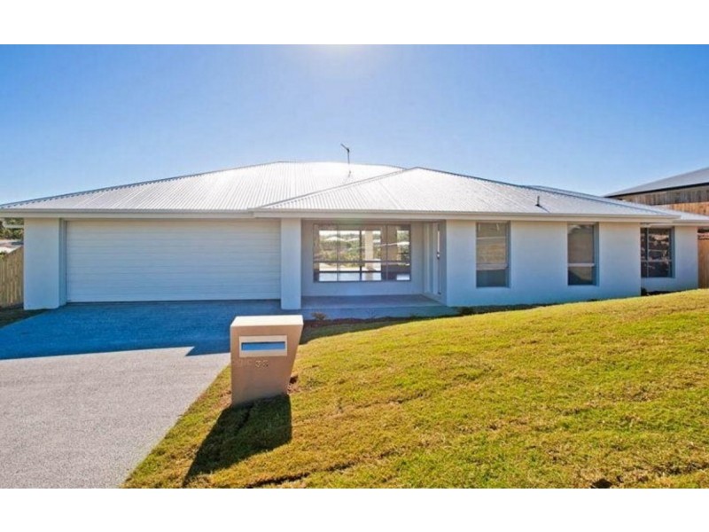33 Flame Trees Crescent, Maudsland QLD 4210