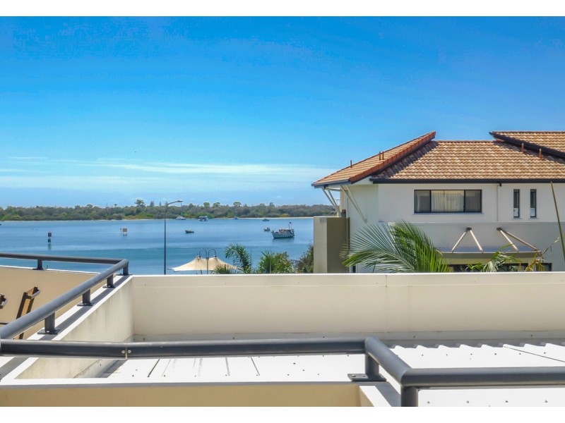 307/392 Marine Parade, Labrador QLD 4215