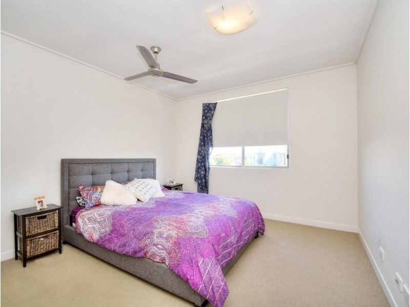 635/64-68 Sickle Avenue, Hope Island QLD 4212