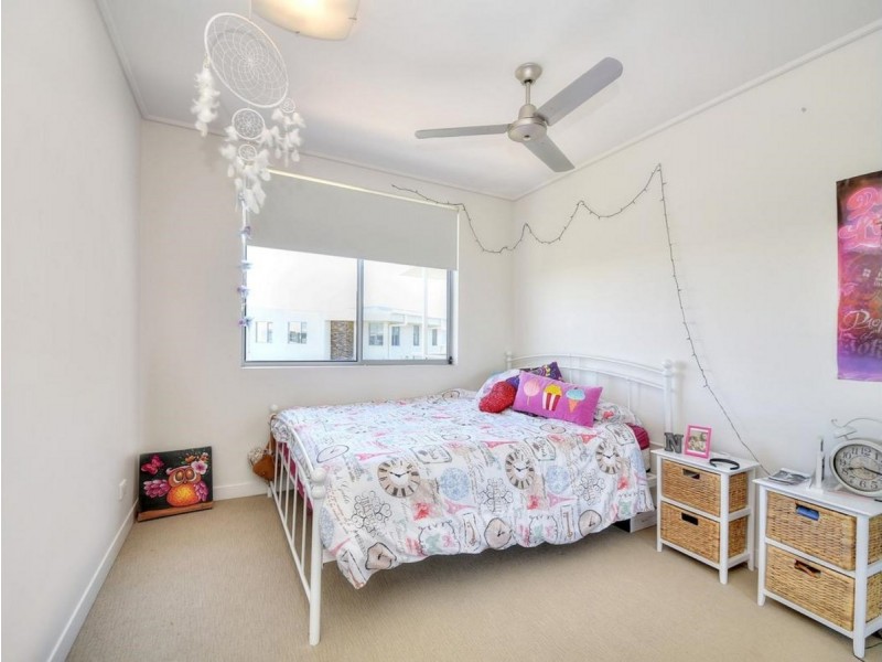 635/64-68 Sickle Avenue, Hope Island QLD 4212