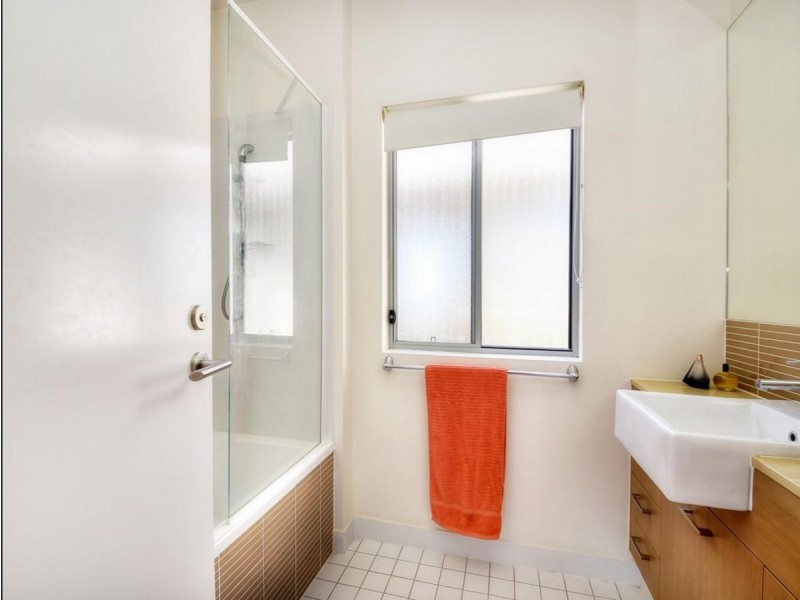 635/64-68 Sickle Avenue, Hope Island QLD 4212