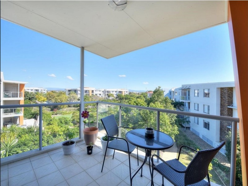 635/64-68 Sickle Avenue, Hope Island QLD 4212