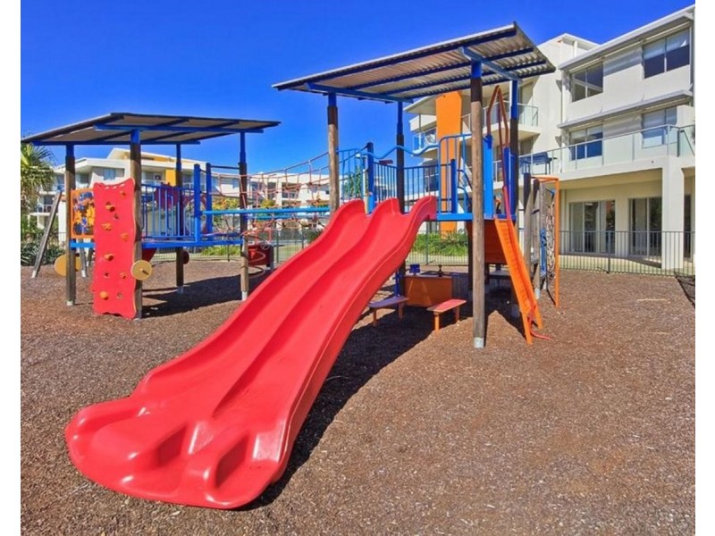 635/64-68 Sickle Avenue, Hope Island QLD 4212