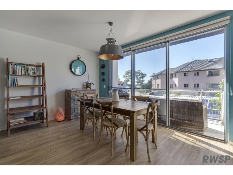 6/8-10 Victor Avenue, Paradise Point QLD 4216