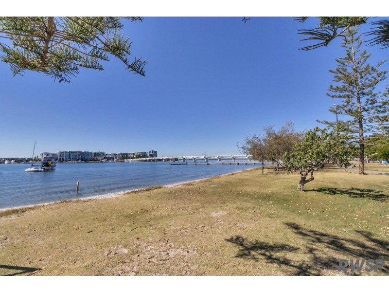 6/8-10 Victor Avenue, Paradise Point QLD 4216