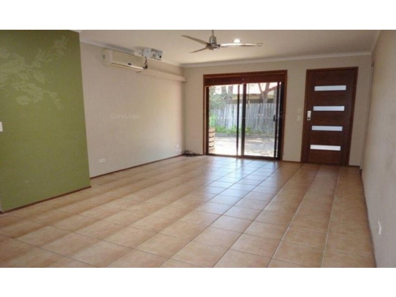 1/15 Morinda Way, Labrador QLD 4215