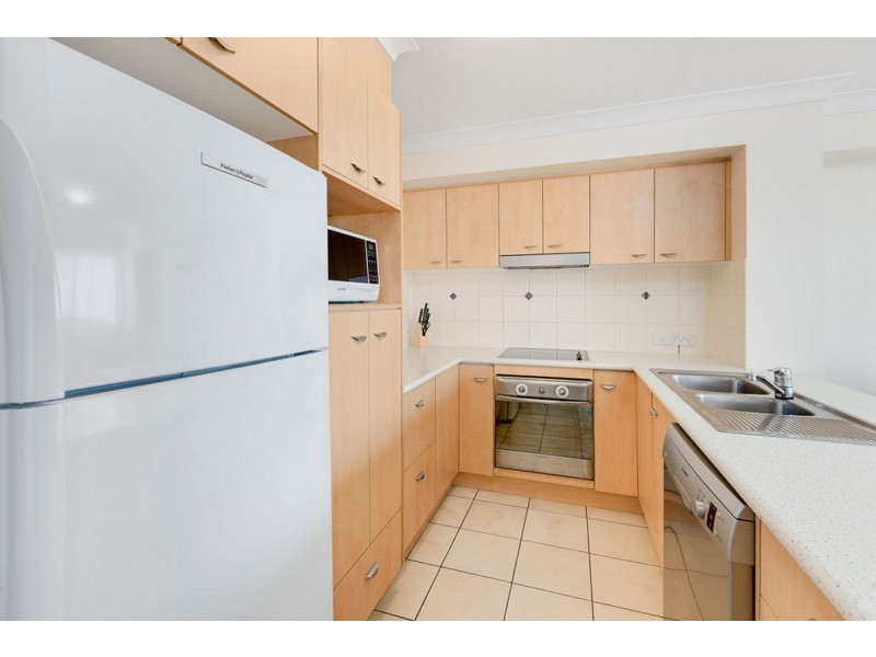 312/392 Marine Parade, Labrador QLD 4215