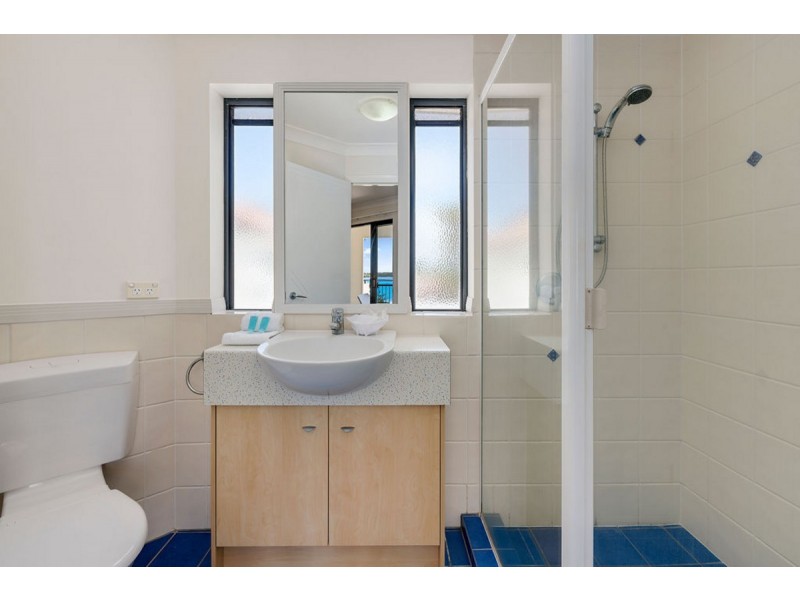 312/392 Marine Parade, Labrador QLD 4215