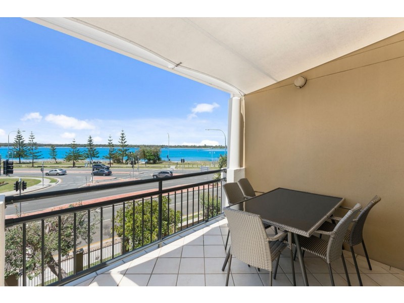 312/392 Marine Parade, Labrador QLD 4215