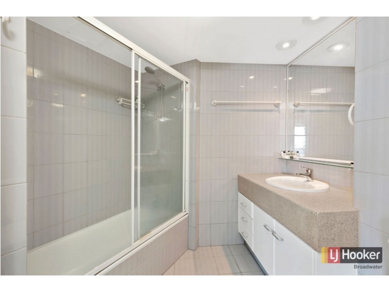66/21 Bayview Street, Runaway Bay QLD 4216