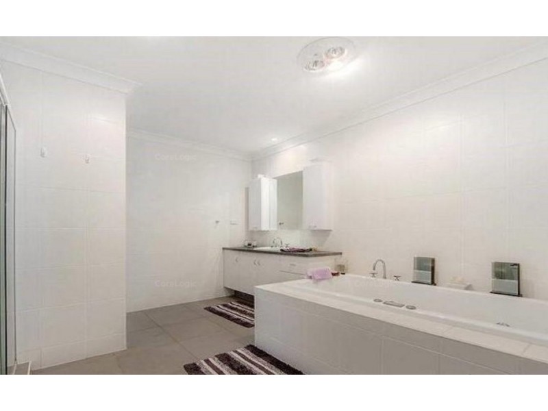 8 Pacha Close, Coomera QLD 4209