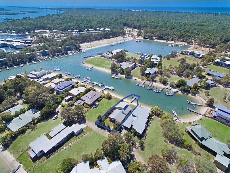 9 Doeblin Drive, South Stradbroke QLD 4216