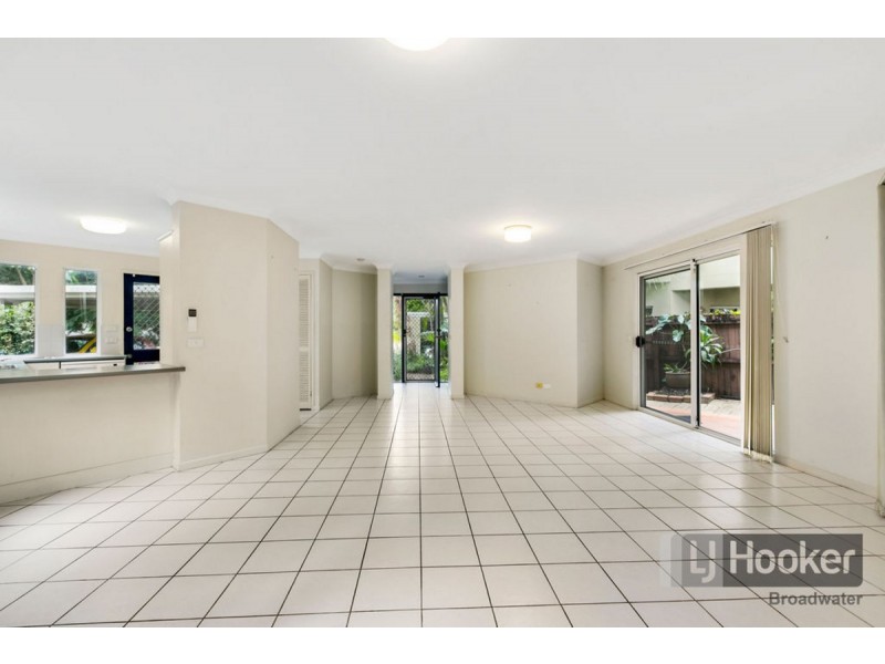 2/16 Hollywell Road, Biggera Waters QLD 4216