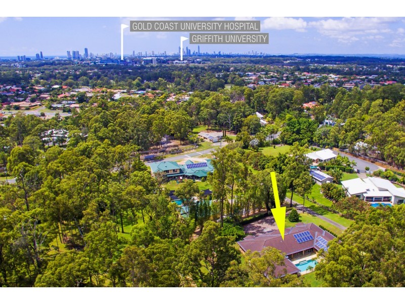 2/11 Woodlands Way, Parkwood QLD 4214
