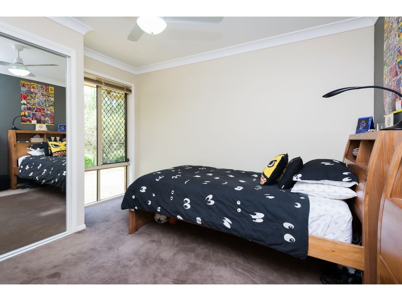2/11 Woodlands Way, Parkwood QLD 4214