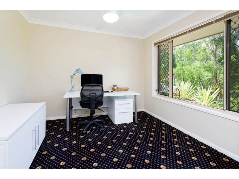 2/11 Woodlands Way, Parkwood QLD 4214