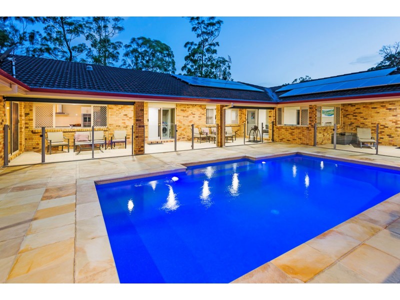 2/11 Woodlands Way, Parkwood QLD 4214