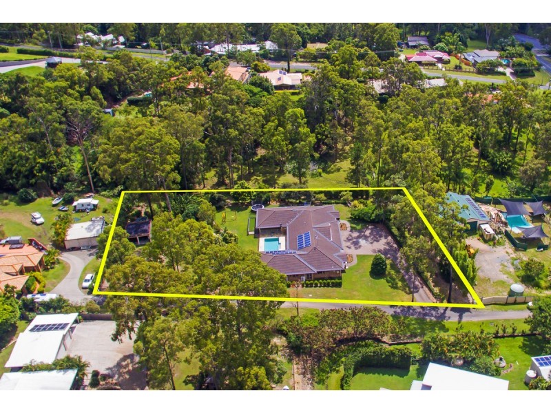 2/11 Woodlands Way, Parkwood QLD 4214