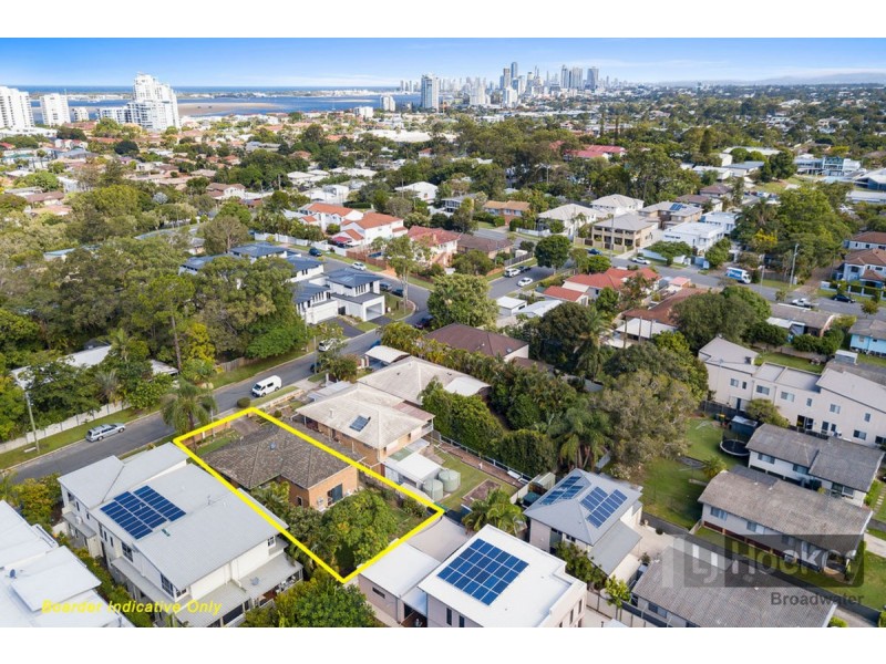 18 Billington Street, Labrador QLD 4215