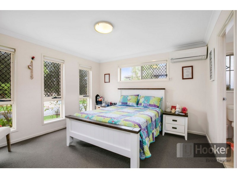 8 Sandow Street, Pacific Pines QLD 4211