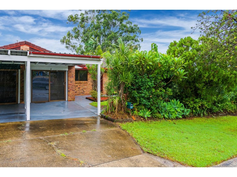 2/2 Morinda Way, Labrador QLD 4215
