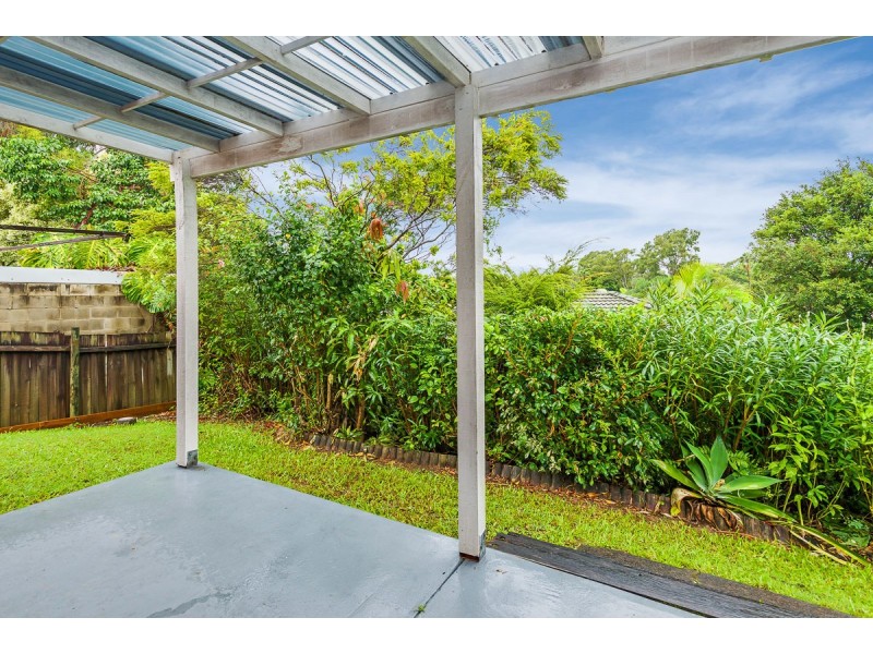 2/2 Morinda Way, Labrador QLD 4215