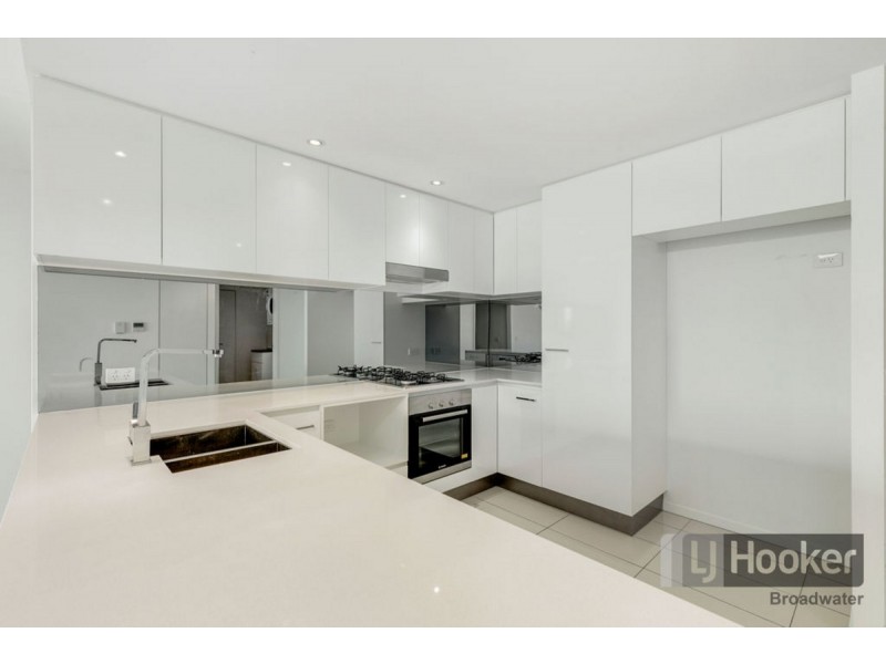 820/19 Imperial Parade, Labrador QLD 4215