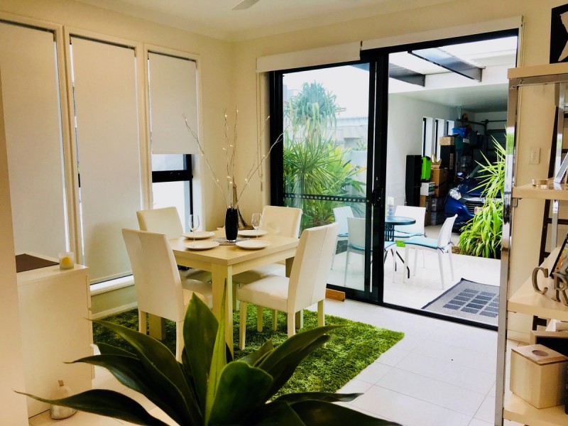 20 Regent Lane, Hope Island QLD 4212