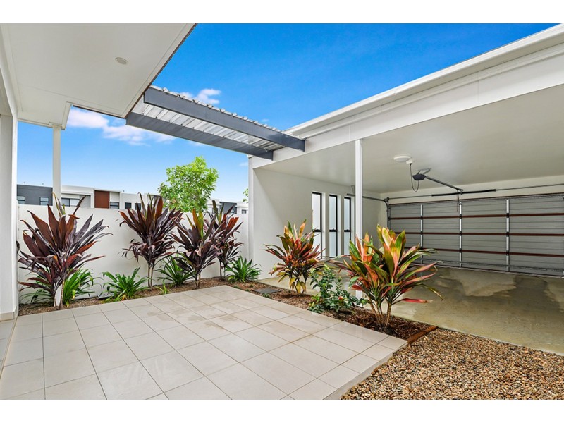 20 Regent Lane, Hope Island QLD 4212