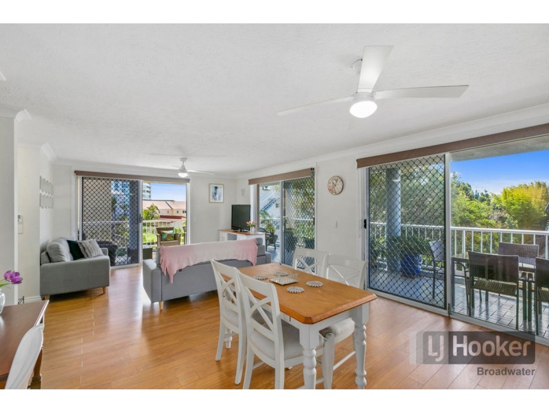 10/111 Frank Street, Labrador QLD 4215