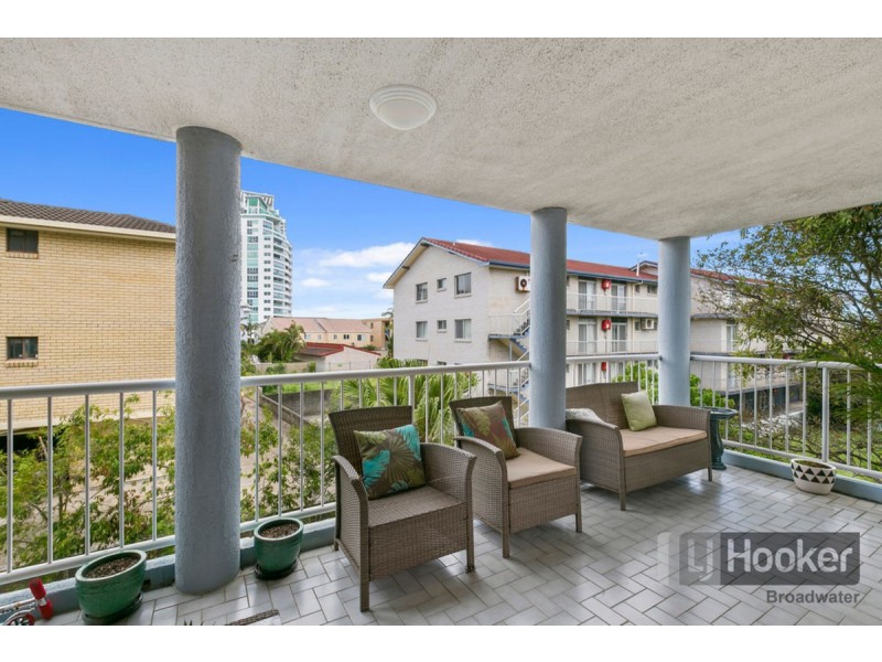 10/111 Frank Street, Labrador QLD 4215