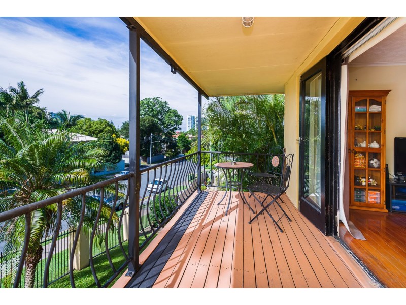 30A Gordon Street, Labrador QLD 4215