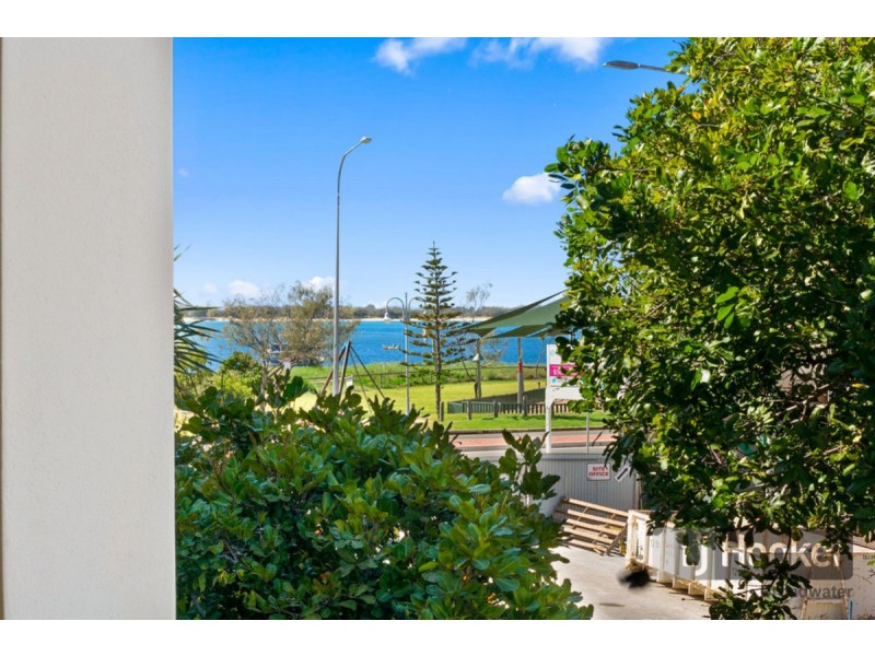 221/392 Marine Parade, Labrador QLD 4215