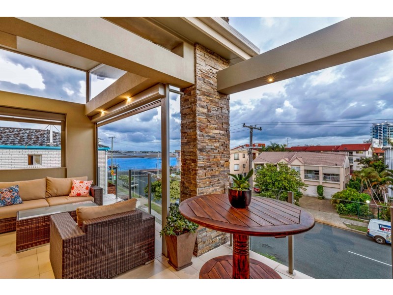 2/5 Whiting Street, Labrador QLD 4215