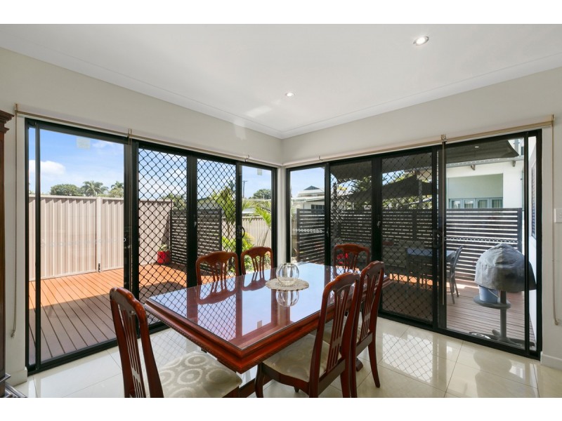 2/40 Bayview Street, Runaway Bay QLD 4216