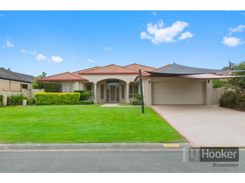 13 Dallow Crescent, Helensvale QLD 4212